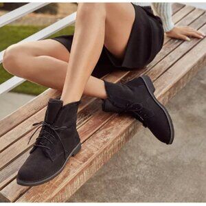 UGG Quincy Black Lace-up Sheepskin Boots Women's Size 8.5